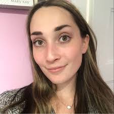 Laurie Morin's Instagram, Twitter & Facebook