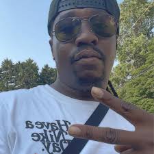 Roddy Ricch fully dripped down in Dior...