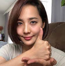 Eugene gave birth in april, 2015 to her first child, a daughter. Eugene Kim Yoo Jin Startseite Facebook