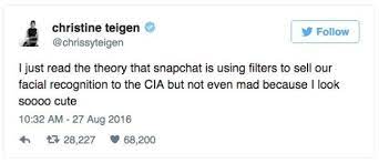 Chrissy Teigen S Tweets Prove She S A Master Twitterer Funny Celebrity Tweets Chrissy Teigen Funny Tweets