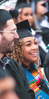 Amanda Snedden's Instagram, Twitter & Facebook