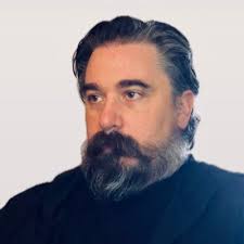 Nic Thompson MD MBA (@missusresus)