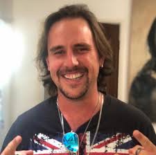 Yvette Gunston-Barnard (@YvetteGunstonBarnard)