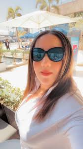 انا صاحيه مقرره اكون شخص ايجابي شويه نزلت اقعد ف اي مكان ف الشمس اكدر نفسي  بما انى شخص ليلي عشان اراقب اسراب القريديس وهى بتبيض اصل نزولي ف الشمس  هيغيير الكوكب وان شاءالله تجربه جميله مش هتتكرر تاني ...