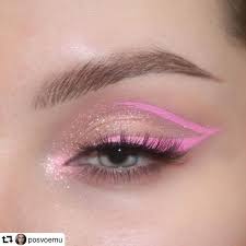 Spring 2020 Wearable Easy To Recreate Makeup Trends Thrill Of The Luxe California Online Vintage Style Thrift Store Makeup Eyeliner Artistry Makeup Eye Makeup