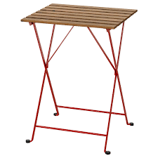 Elle arbore en effet un style campagnard pour que votre jardin ressorte cette atmosphère rustique. Tarno Table De Jardin Rouge Teinte Brun Clair Ikea Ikea