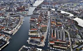 Sa population est de 569.557 habitants avec une densité de 644 individus au km². Denmark Country Facts Populationdata Net