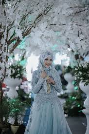 Luxurious 2018 ice blue muslim wedding dresses beaded crystal pearls. Blue Ice Kebaya Gown Sabrina Galih By Laksmi 0817 0370 7670 By Laksmi Kebaya Muslimah Islamic Bride Bridestory Com