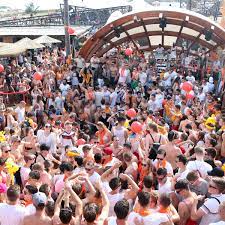 Zrce beach is 2.9 km from nice house close to zrce beach for 12. Corona Alarm Nach Festival In Kroatien Hunderte Osterreicher Positiv Kontrollen In Der Kritik Welt