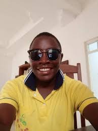 HIVI KAZI YA UDEREVA NI NGUMU KWA DEREVA WA BASI TU? KWA WA LORI NI RAHISI?  Kama sio kwa nini mnawafanyia rafu wa malori?