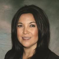 Elsa Lara's Instagram, Twitter & Facebook