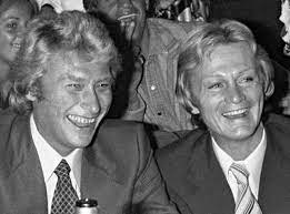 LES FRÈRES ENNEMIS de la CHANSON - Claude François et Johnny Hallyday - SORTIES à PARIS par Robert BONNARDOT