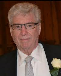 Donna Helwig's Instagram, Twitter & Facebook