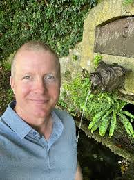 Erick Cerda's Instagram, Twitter & Facebook