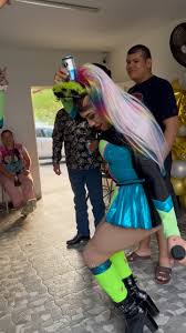 Las Liosas El Show telah menambah...