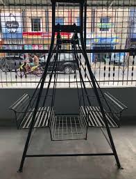 Ayunan gantung dari rotan yang berukuran sedang ini bisa dijadikan pilihan untuk teras rumahmu. Harga Ayunan Besi Model Minimalis Terbaru Juli 2021