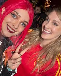 Still can't believe I got to experience the LEC Finals in Madrid 🇪🇸 🔥  The atmosphere was unreal: the crowd screaming, the feeling of being  surrounded by thousands of people who share