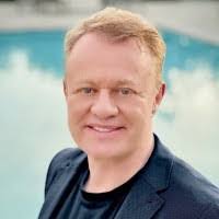 Tom Seitz's Instagram, Twitter & Facebook