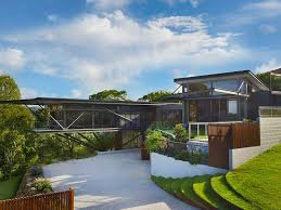 Different and unique commercial design ideas from paradise estate & construction co. Sloping Block House Designs Beautiful Designs To Inspire Your Next Build