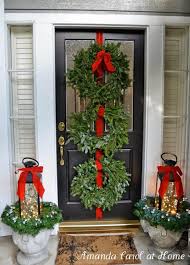 ¿no eres fan de la tradicional decoración de navidad? Ideas Para Decorar La Puerta De Entrada Para La Navidad