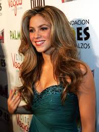 Shakira young shakira rihanna shakira hair dark hair brown hair blonde hair brunette hair divas shakira mebarak. Shakira S Hair Popsugar Beauty