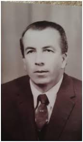 Kostume popullore te trevave te Elbasanit . A mund te na shkruani ciles  zone i perkasin ?