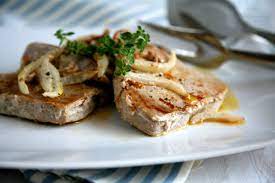 Filetto Di Tonno Marinato In Padella Ricetta Veloce Semplice E Leggera Ricetta Ricette Tonno Cibo Etnico