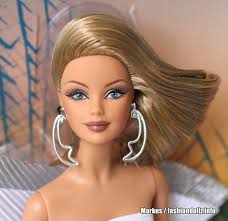 Check spelling or type a new query. 2011 Landmark Collection Sydney Opera House Barbie T7671 Fashiondollz Info