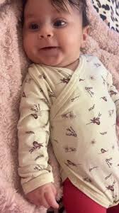 Laura Török (@t.laura_0420)