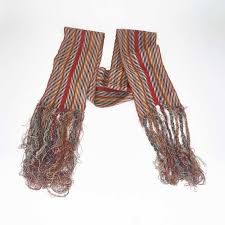 This pattern is based on the distinctive assomption sash (also known as the arrow sash), which is an important cultural symbol of the métis people. Decorative Arts And International Art Auction June 16 2015 Lot 220 Waddingtons Ca