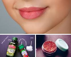 Timun merupakan salah satu pilihan buat yang baik untuk menjaga kelembapan sama seperti scrub gula dan madu, scrub ini juga berguna untuk membantu mengangkat sel kulit mati yang menumpuk di bibir. Nak Bibir Pink Macam Baby Gunakan 3 Bahan Ni Je Keluarga