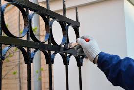 Maybe you would like to learn more about one of these? Reussir Le Choix Et La Pose D Une Peinture D Exterieur