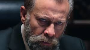 El cuco de cristal, la serie que te entrega todo lo bueno del misterioso  Javier Castillo