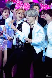 Vmin Kimtaehyung V Parkjimin Jimin Bts Kpop Boys Wallpaper Happyshappy The name and logo of apkpure are.