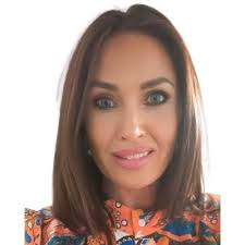 Good luck finding four people more proud to see international cricket  finally return to the Territory 🙌🏻 To see a sold out crowd watch the  Aussie men play South Africa in Darwin