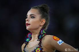 Дина аверина выиграла чм по художественной гимнастике в личном многоборье. Ria Novosti Sport On Twitter Dina Averina Vystupala Na Chr Po Hudozhestvennoj Gimnastike S Travmoj Https T Co Iyynznulw1