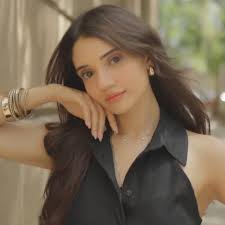 Juhi Bhatt personality
