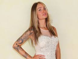 Ce vendredi 26 février, l'ancienne princesse de l'amour est apparue désespérée dans sa story instagram. Les Princes Et Princesses De L Amour 8 Qui Est Beverly Be Tele Star