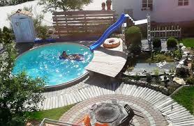 Poolakademie De Bauen Sie Ihren Pool Selbst Wir Helfen Ihnen Dabei Kleiner Hof Landschaftsbau Eigenen Pool Bauen Gartenpools