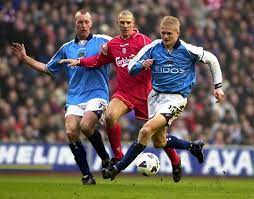 Da war er wieder, der alte roy keane. Haaland Vater Fehde Mit Roy Keane Endete In Brutalo Tritt Express De