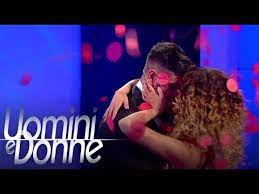 Conduttrice maria de filippi, regina di canale 5. Uomini E Donne Trono Classico La Scelta Di Sara Youtube