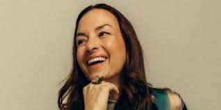 Vicky Boudreau reçoit le prix Marcomms' Most Influential 2024