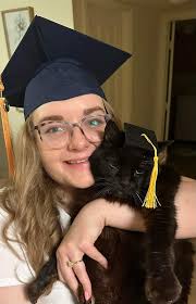 Hey Am Roseline 🌹 Am new here Can you be my bestie 💕