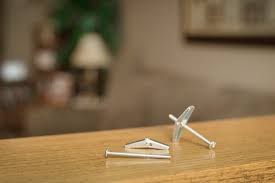 Pin On How To Hang Heavy Objects