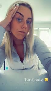 Meghan Travis's Instagram, Twitter & Facebook