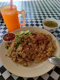 Resepi ayam penyet amat terkenal dari indonesia.resepi yang saya share memudahkan untuk dihidang. Resepi Nasi Ayam Penyet Asli Indonesia