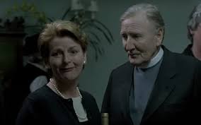 Faced with impending doom and little working knowledge except her ability to grow plants, she struggles to save her home. Saving Grace 2000 Brenda Blethyn Craig Ferguson Martin Clunes Tch Ky Karyo Movie Review