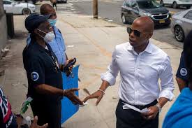 Eric adams in 2015 (left) and in 2017 (right). Under Fire Over Residency Eric Adams Goes On The Offensive The New York Times