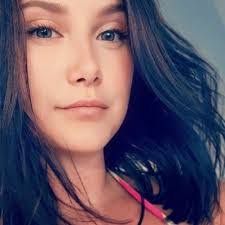 Ashley Hastings's Instagram, Twitter & Facebook