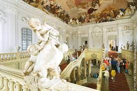 So soll ihm angeboten worden sein, die stabilität des freitragenden deckengewölbes über dem treppenhaus der würzburger residenz, des größten nördlich der alpen, mit kanonendonner zu testen. Unesco Weltkulturerbe Am Main Kommunaltopinform